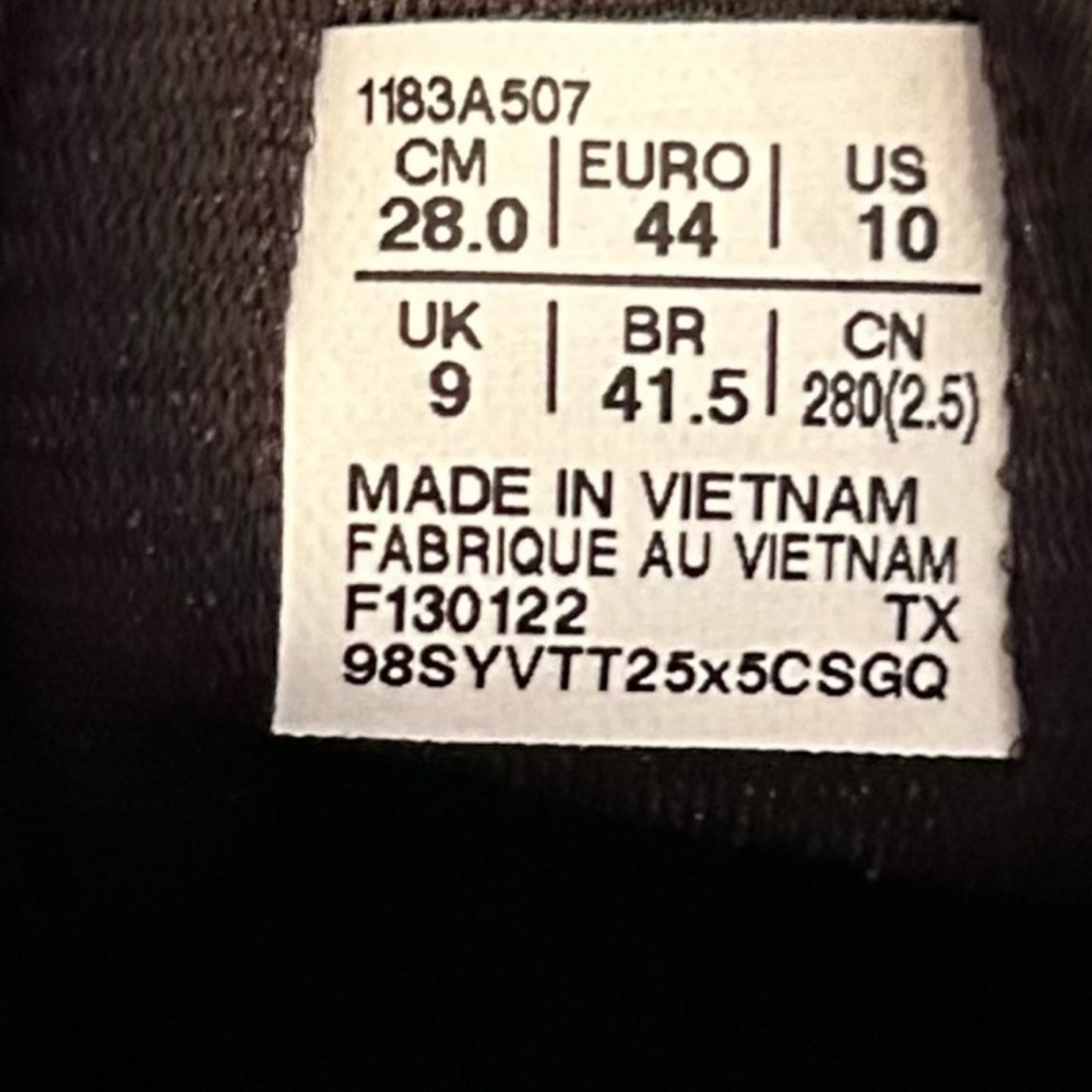 Onitsuka Tiger Shoes - Picture 4 of 9